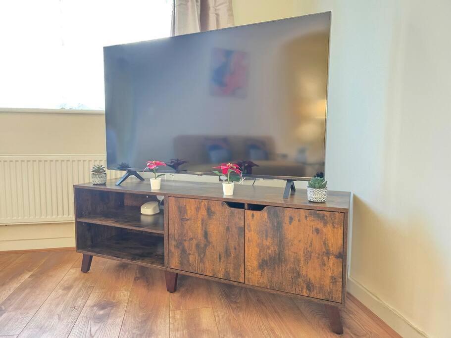 Charming In - Near Local Attractions Holiday home